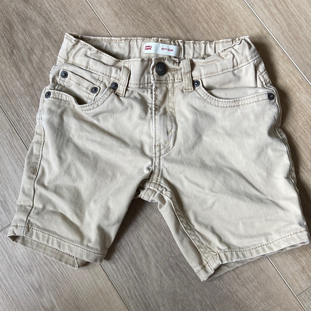 Levi’s Khaki Shorts (6) 511 Slim